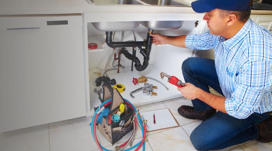 Professional Leak Detection in Banquete, TX